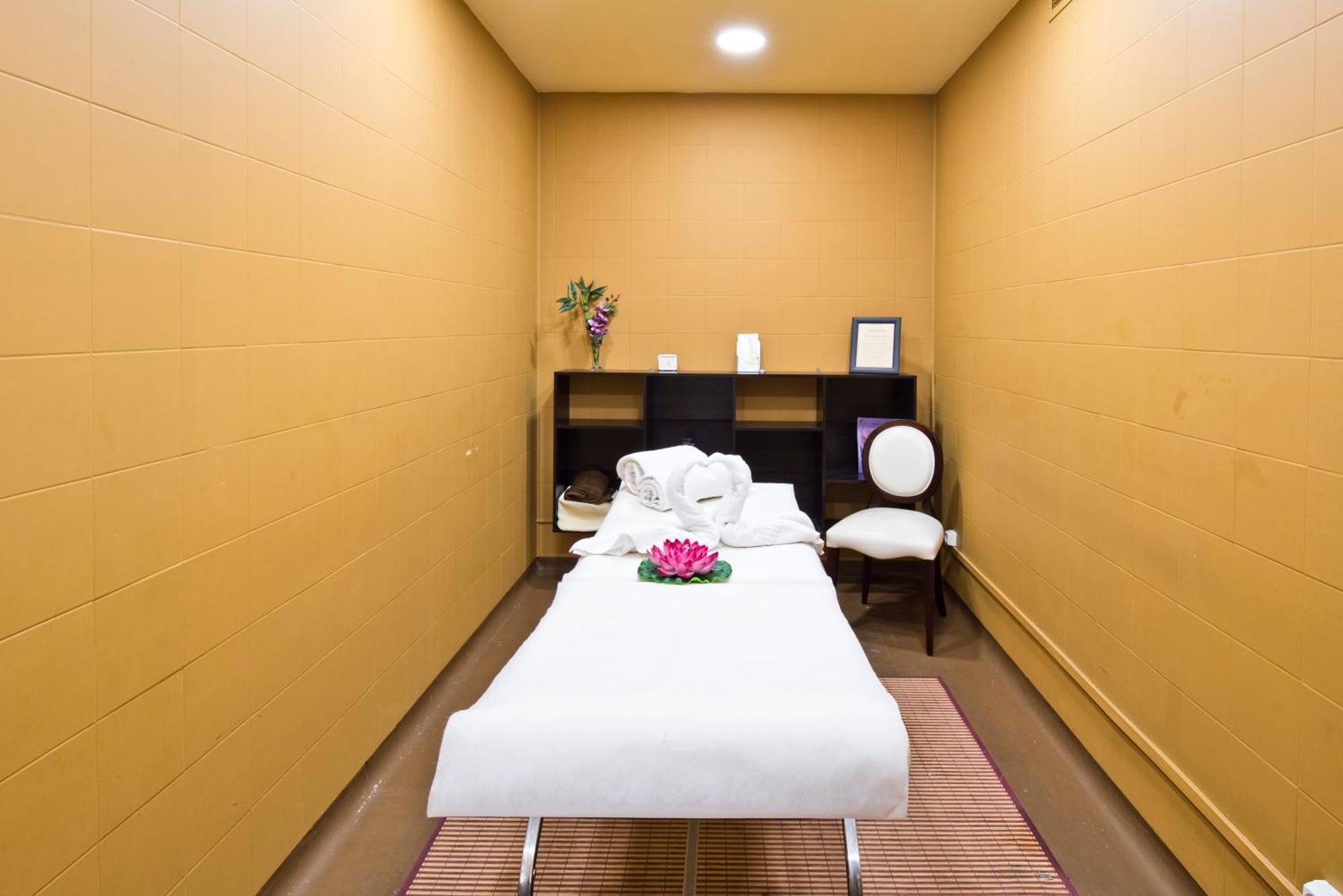 โกลเดน ทิวลิป ปอร์โต กายา โฮเต็ล แอนด์ สปา - A26 Hotel บีลาโนวาเดกายา ภายนอก รูปภาพ