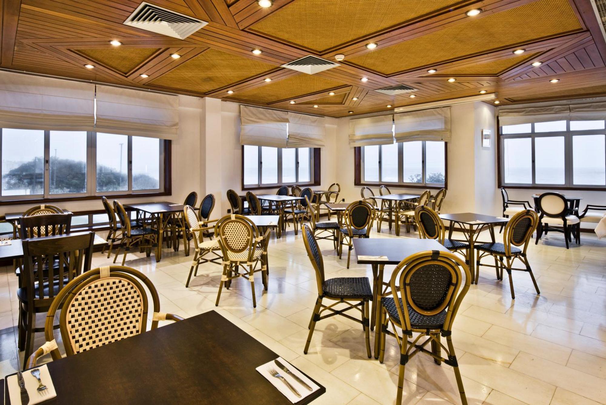 โกลเดน ทิวลิป ปอร์โต กายา โฮเต็ล แอนด์ สปา - A26 Hotel บีลาโนวาเดกายา ภายนอก รูปภาพ