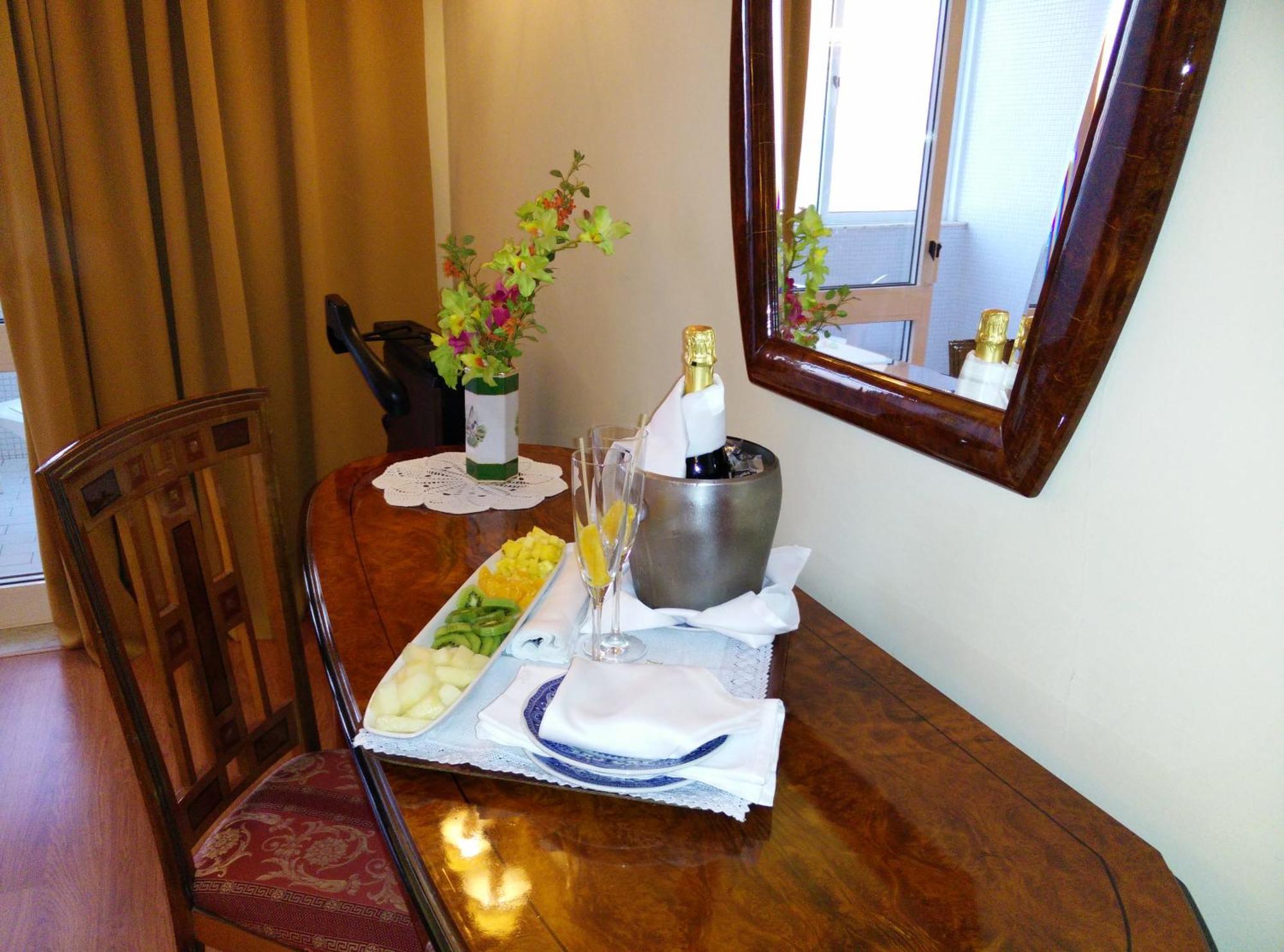 โกลเดน ทิวลิป ปอร์โต กายา โฮเต็ล แอนด์ สปา - A26 Hotel บีลาโนวาเดกายา ภายนอก รูปภาพ